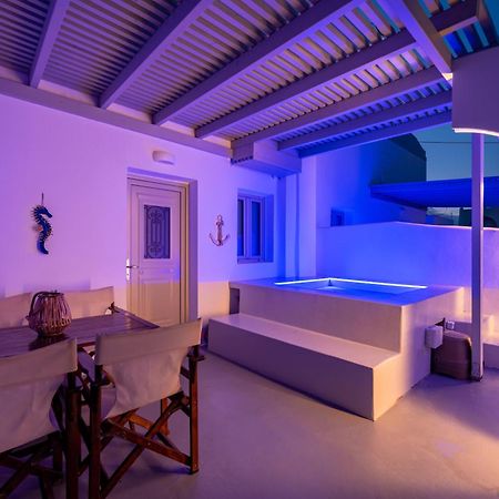 Aerenia Luxury Suites คาร์เทราดอส ภายนอก รูปภาพ