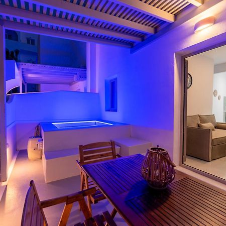 Aerenia Luxury Suites คาร์เทราดอส ภายนอก รูปภาพ
