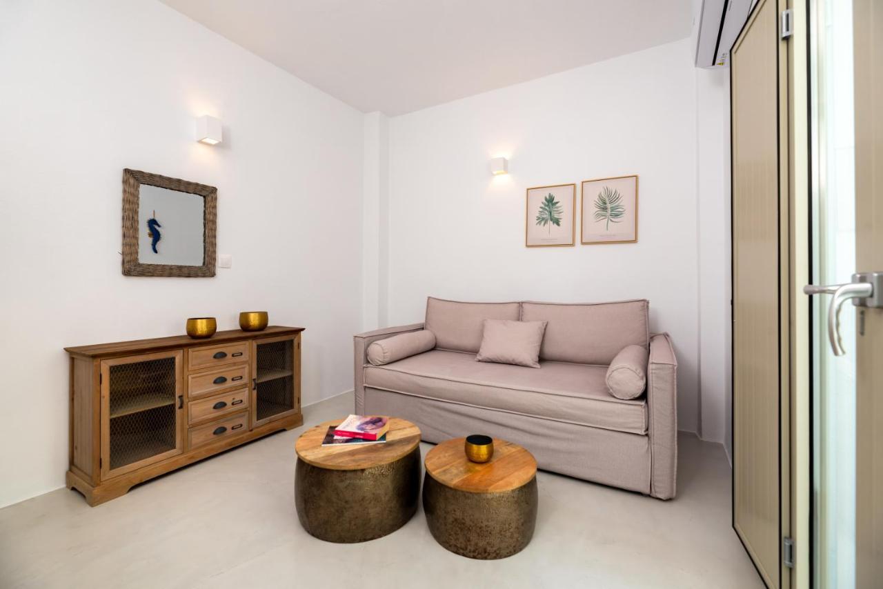 Aerenia Luxury Suites คาร์เทราดอส ภายนอก รูปภาพ