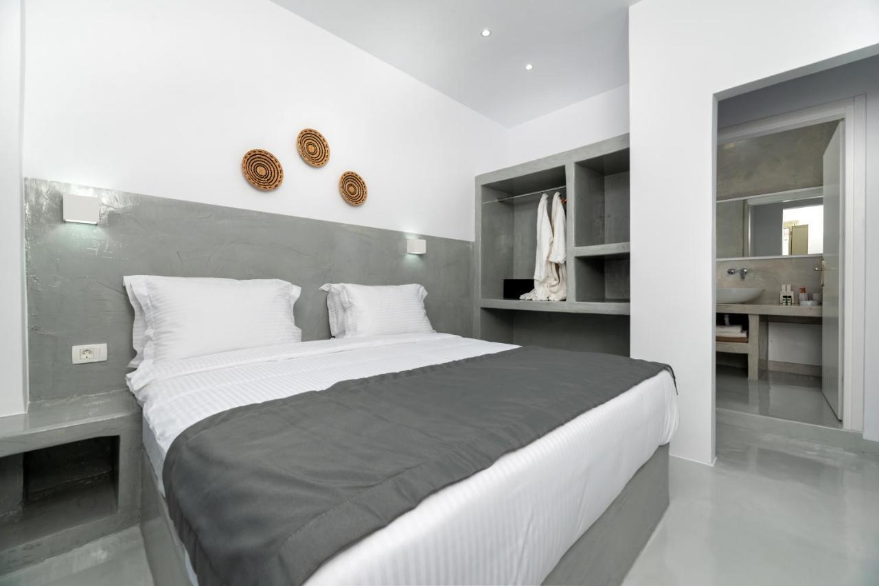 Aerenia Luxury Suites คาร์เทราดอส ภายนอก รูปภาพ