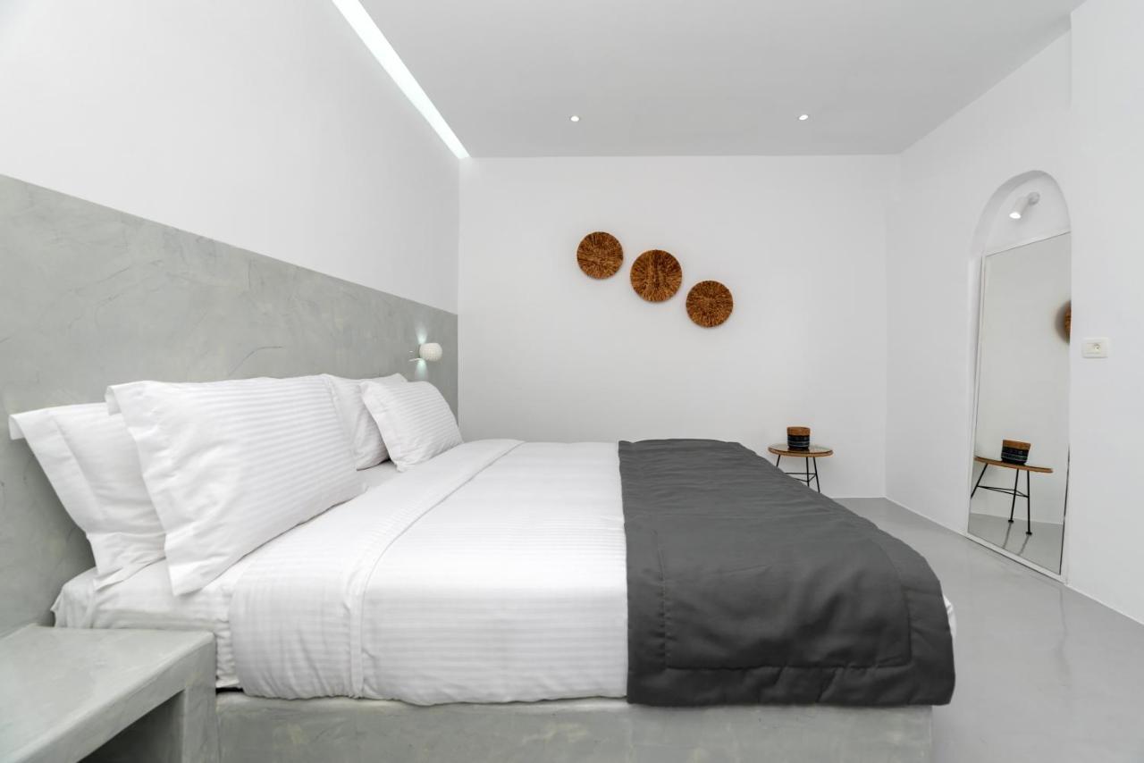 Aerenia Luxury Suites คาร์เทราดอส ภายนอก รูปภาพ