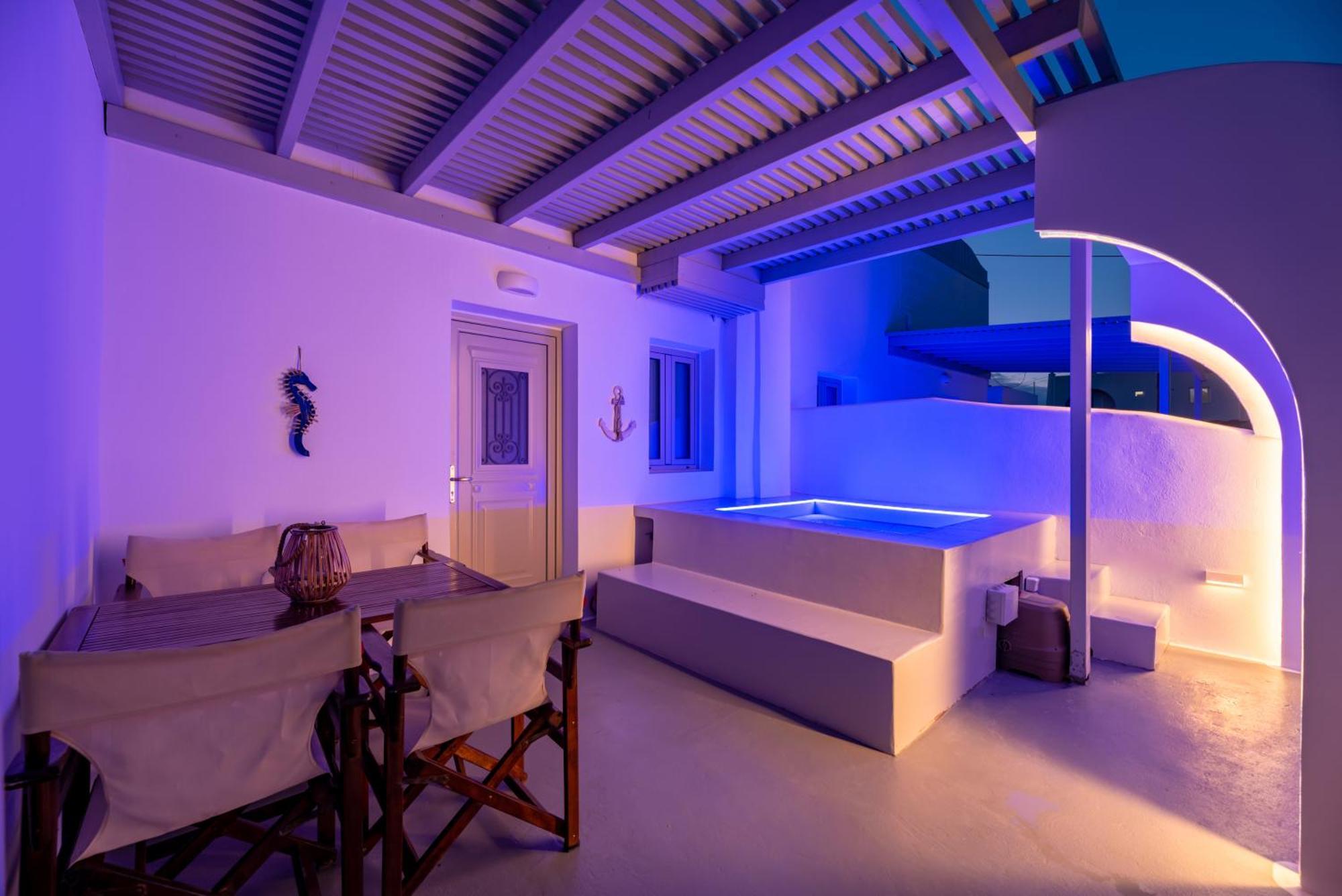 Aerenia Luxury Suites คาร์เทราดอส ภายนอก รูปภาพ