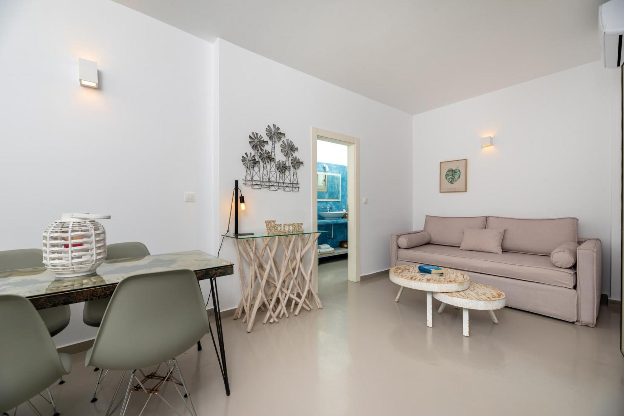 Aerenia Luxury Suites คาร์เทราดอส ภายนอก รูปภาพ