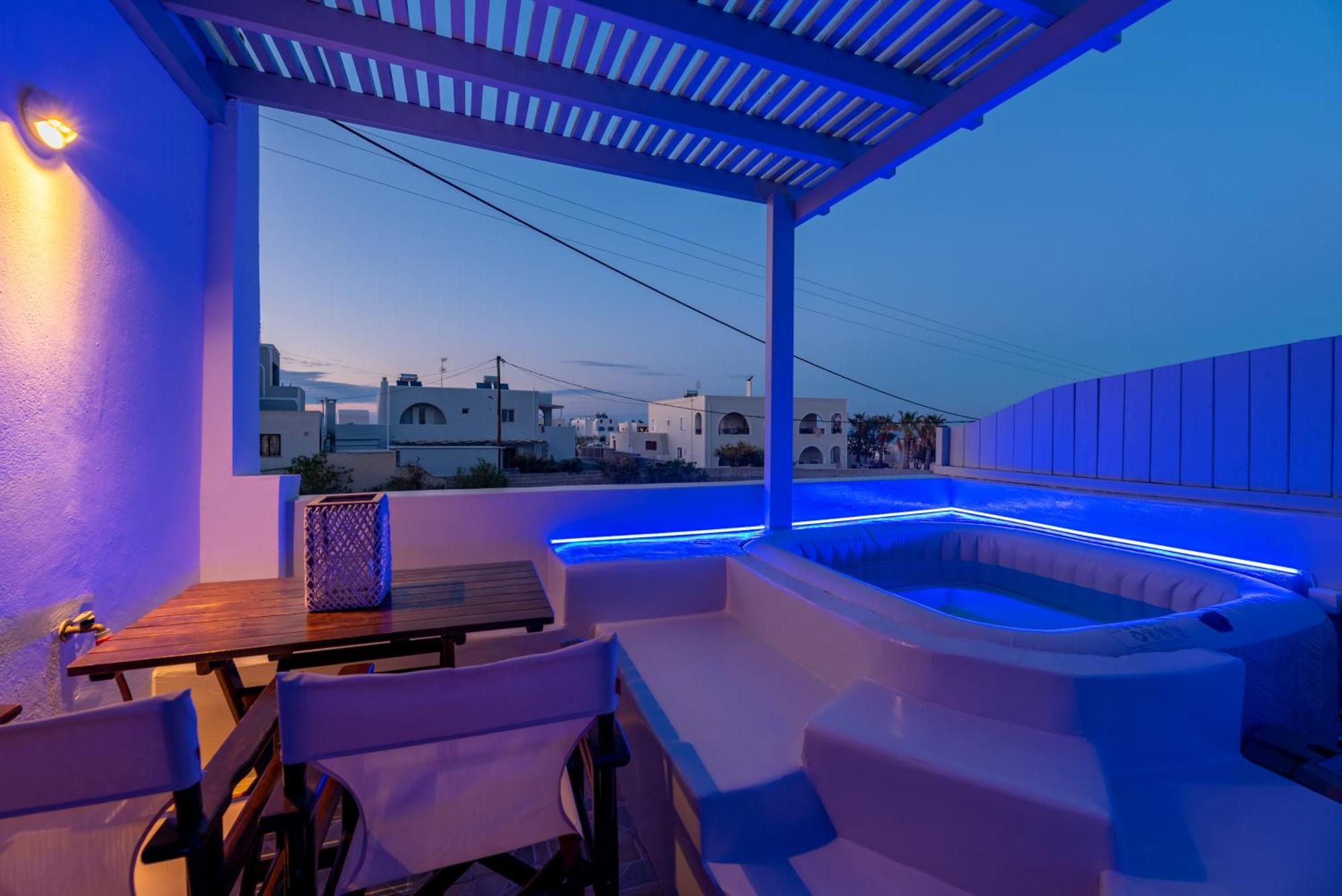 Aerenia Luxury Suites คาร์เทราดอส ภายนอก รูปภาพ