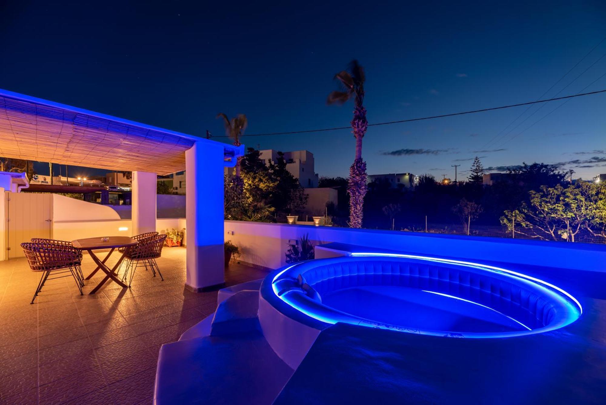 Aerenia Luxury Suites คาร์เทราดอส ภายนอก รูปภาพ