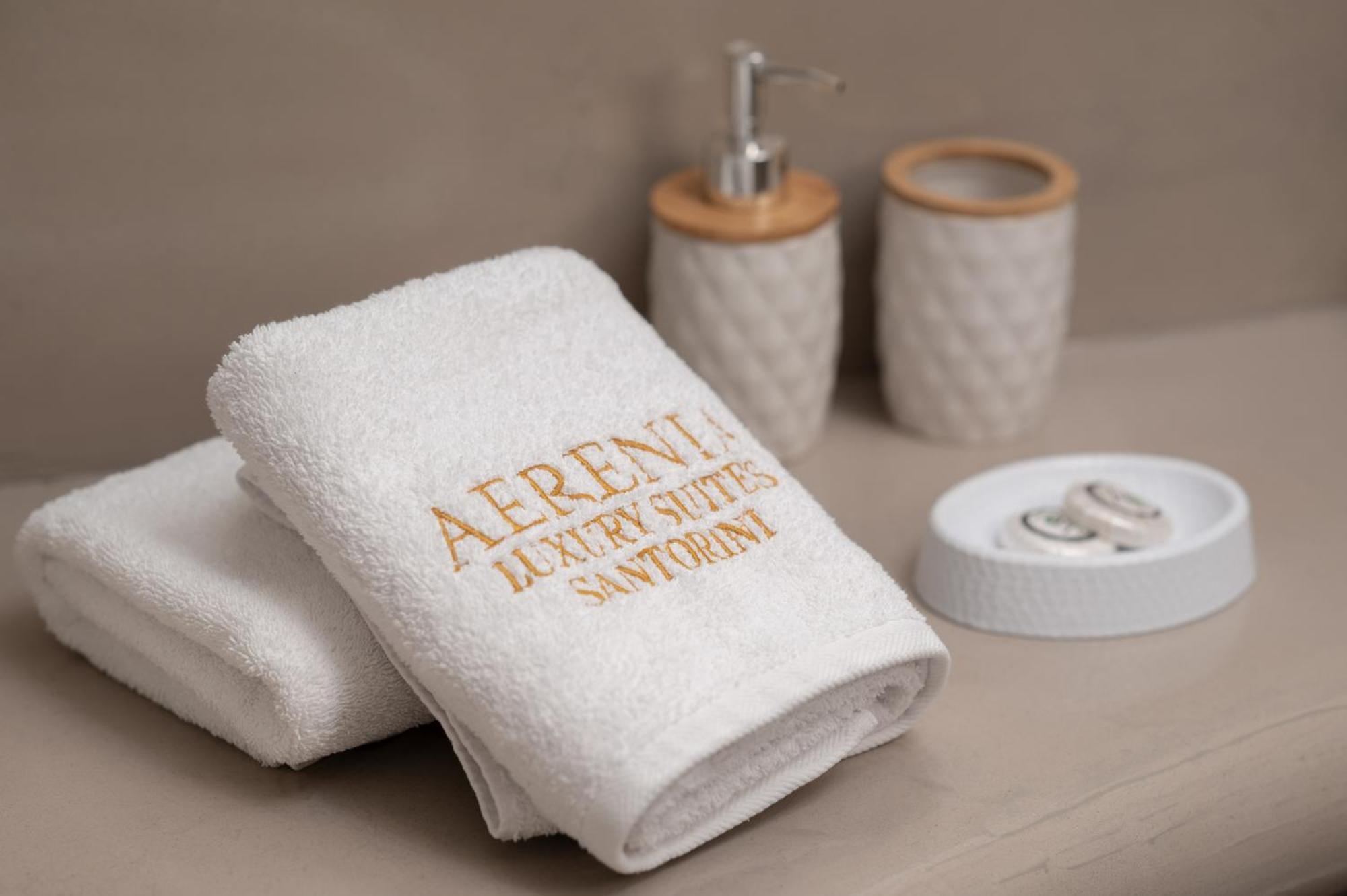Aerenia Luxury Suites คาร์เทราดอส ภายนอก รูปภาพ